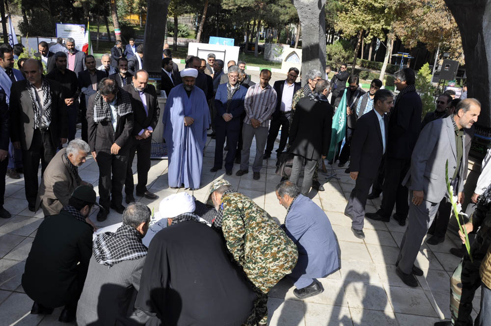 صبحگاه مشترک به مناسبت هفته دفاع مقدس