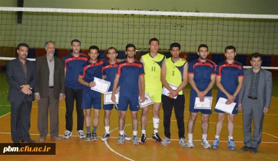 تربیت بدنی 91 فاتح مسابقات والیبال هفته گرامیداشت مقام معلم شد .