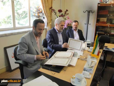 انعقاد تفاهم نامه بین دانشگاه فرهنگیان خراسان رضوی با معاونت محترم پژوهش و نیروی انسانی اداره کل خراسان رضوی .