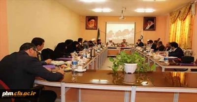 مدیریت امور پردیس های استان در نخستین جلسه  شورای فرهنگی اجتماعی  سال 95عنوان کرد :
نگاه مدیریتی در دانشگاه فرهنگیان ،ماموریت گرا،استفاده از خرد جمعی ودیدگاههای ارزشی است