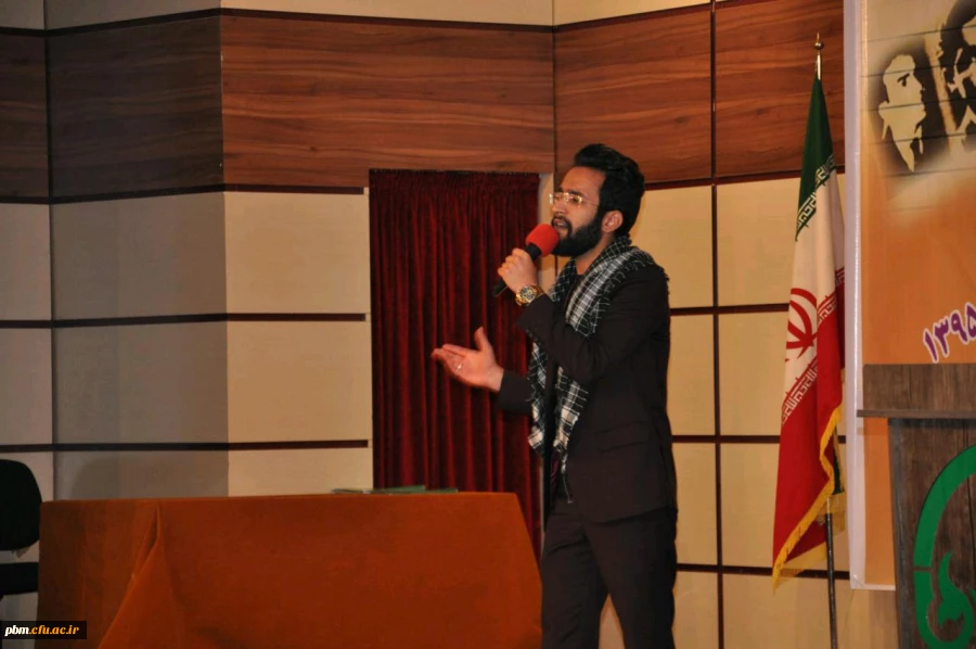 اجرای برنامه های متنوع توسط دانشجویان