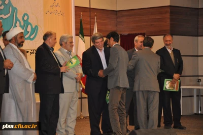 تجلیل از  دانشجو معلمان برگزیده مسابقات فرهنگی و هنری کشوری در مراسم 16 آذر روز دانشجو