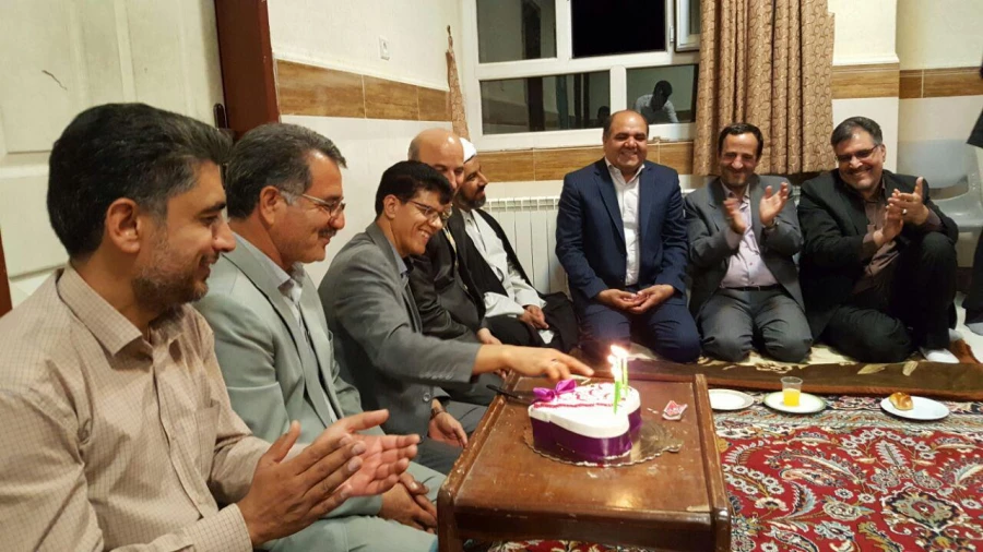 تقدیر دانشجویان بلوک 7تیر از سرپرست شبانه روزی جناب آقای سیدجواد مهتدی