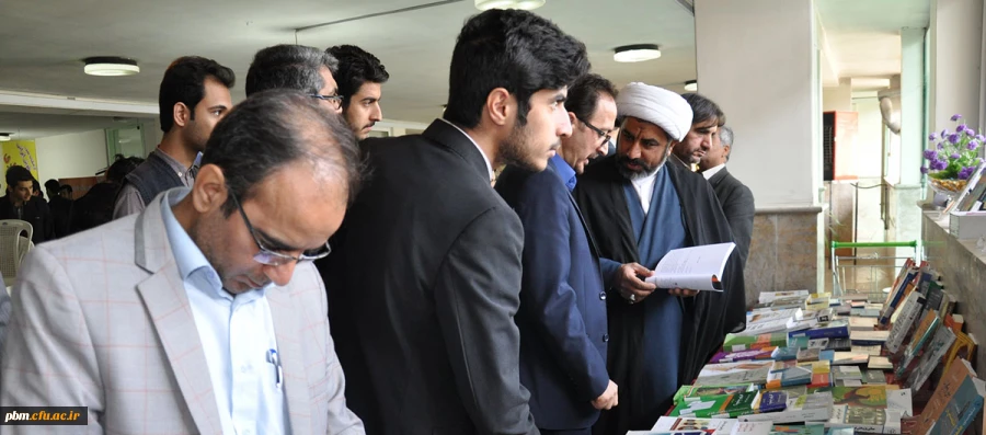 نمایشگاه کتاب های جدیدالانتشار به مناسبت هفته کتاب و کتابخوانی