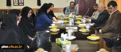 مدیر امور پردیس های خراسان رضوی در جمع کارشناسان پژوهش و کتابداری پردیس ها و مراکز استان:
با اعتماد به دانشجو و بها دادن به شخصیت او شاهد رونق و شکوفایی علمی خواهیم بود