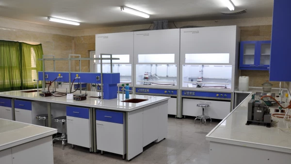 آزمایشگاه شیمی 2