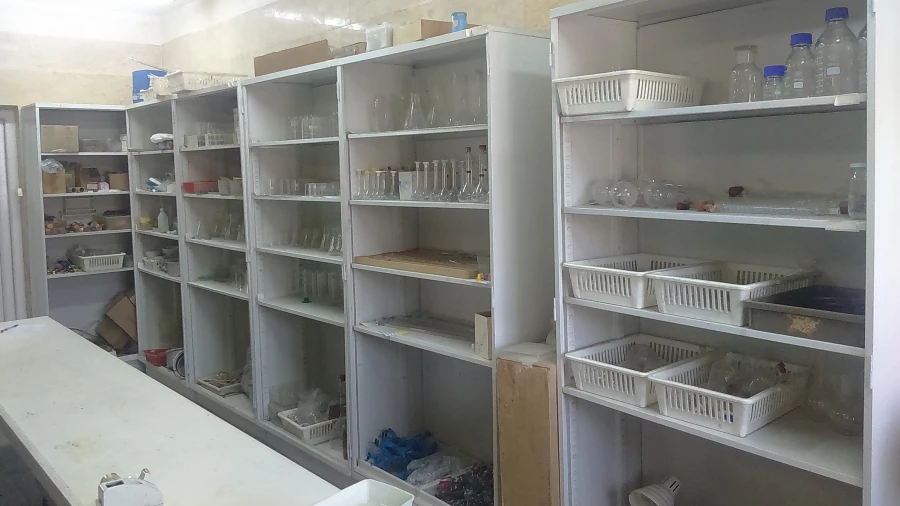 انبار مواد و تجهیزات