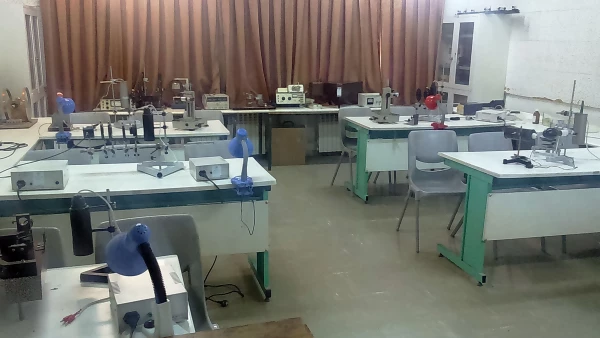 آزمایشگاه فیزیک 3