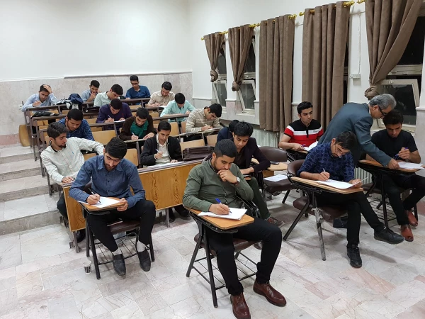 دوره ضمن خدمت تحلیل محتوای کتب ریاضی متوسطه اول