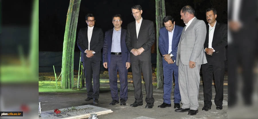 ادای احترام استادان و مسئولان دانشگاه فرهنگیان خراسان رضوی به مقام شامخ شهدای گمنام