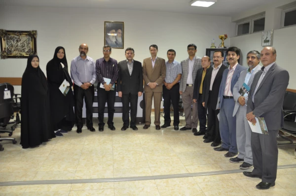 داوران و اعضاء کمیته  علمی جشنواره تجربیات برتر تدریس