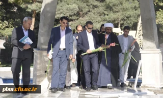 ادای احترام شرکت کنندگان در دوره «چگونگی تألیف کتاب های درسی دانشگاهی» به مقام والای شهدای گمنام