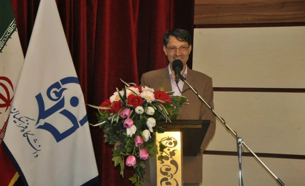 نقش معلم جاودانه است و تاریخ انقضا و پایان ندارد