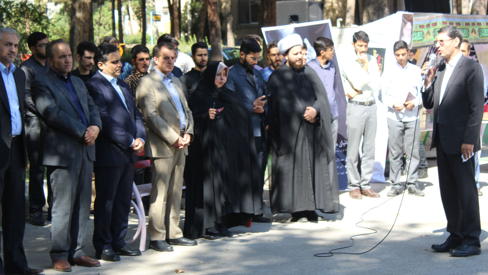 مراسم ادای احترام به شهدای گمنام مدفون در پردیس شهید بهشتی