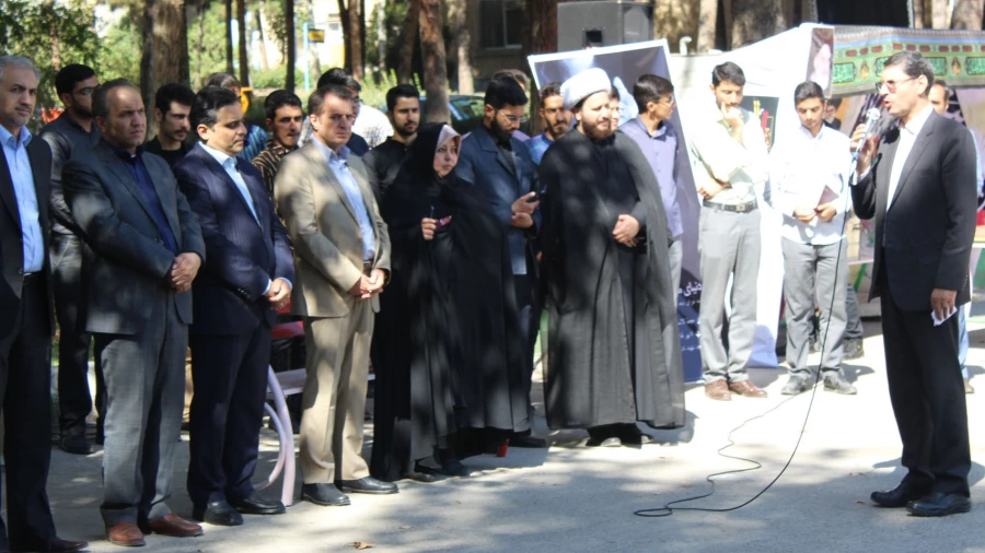 مراسم ادای احترام به شهدای گمنام مدفون در پردیس شهید بهشتی