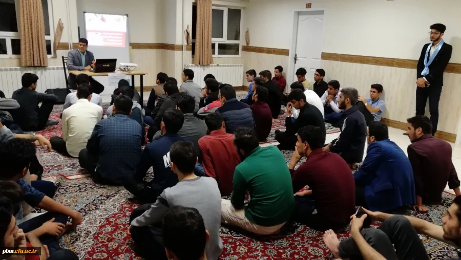 برگزاری کارگاه های آموزشی روزانه به مناسبت هفته سلامت روان