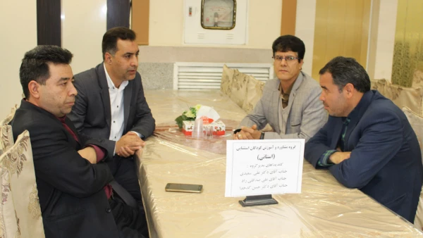 جلسات تخصصی گروه های آموزشی استان جهت ارائه برنامه نامزدهای مدیریت گروه