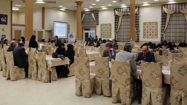 جلسات تخصصی گروه های آموزشی برای دریافت برنامه های نامزدهای مدیریت گروه ها