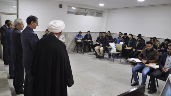 دیدار مسئولان دانشگاه فرهنگیان خراسان رضوی با دانشجومعلمان در کلاس های درس