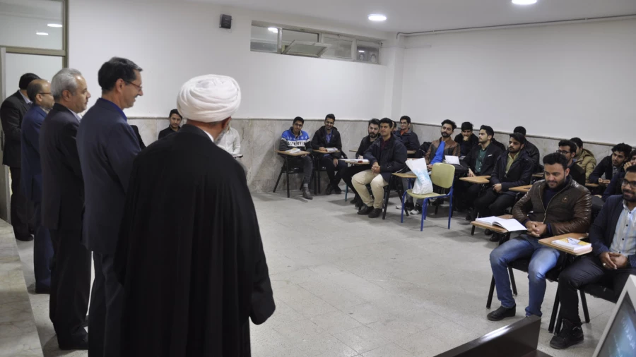 دیدار مسئولان دانشگاه فرهنگیان خراسان رضوی با دانشجومعلمان در کلاس های درس