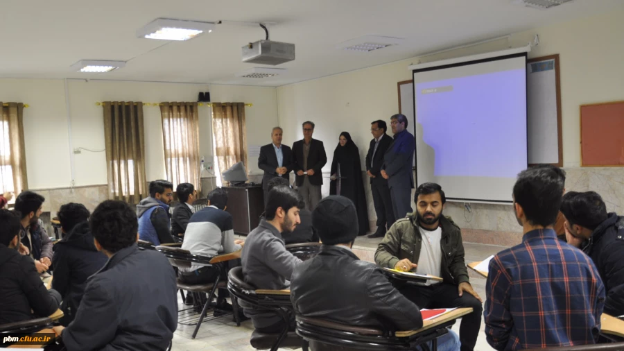 معاون آموزشی، پژوهشی و فرهنگی دانشگاه فرهنگیان خراسان رضوی:
در فضای هر رشته علمی، یادگیری زبان انگلیسی پنجره های جدیدی را به روی انسان می گشاید