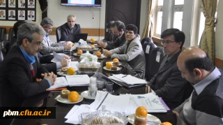 در جلسه مدیران گروه های آموزشی استان بررسی شد:
حوزه فعالیت ها و اختیارات مدیران گروه ها