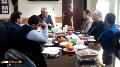 در نشست صمیمی معاون دانشگاه و سرگروه های درسی آموزش و پرورش استان مطرح شد:
طرح وقف دانش و مهارت معلمان داوطلب در درس کارورزی