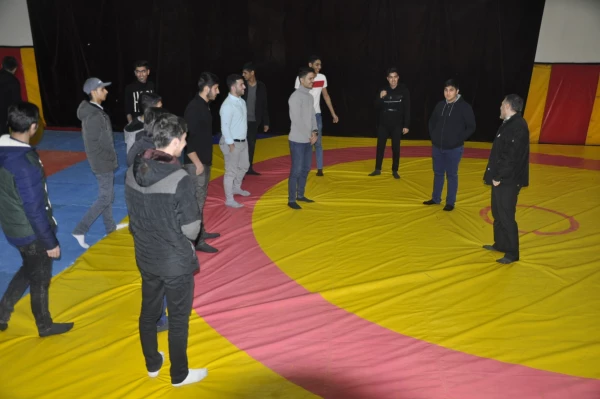 بازدید گروهی از دانش آموزان خراسان شمالی از پردیس شهید بهشتی