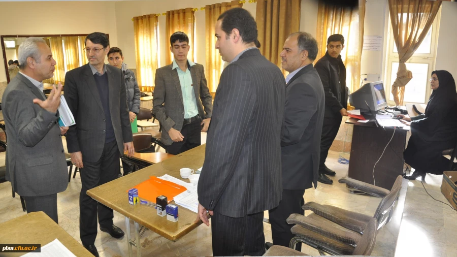 بازدید مدیر دانشگاه فرهنگیان خراسان رضوی از روند ثبت نام پذیرفته شدگان مرحله تکمیل ظرفیت، تأخیر گزینش و نیمه متمرکز