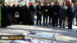 ادای احترام شرکت کنندگان در گردهمایی سراسری رویش به مقام والای شهدا