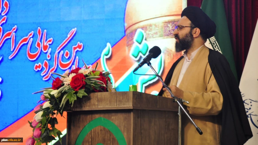 دانشگاه فرهنگیان مرکز پرورش انسان های بزرگ و مربیان مهذب، کارآمد، مؤمن و انقلابی است