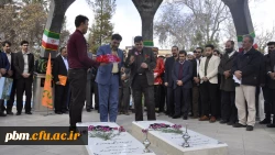 ادای احترام شرکت کنندگان در گردهمایی سراسری  رویش به مقام والای شهدا