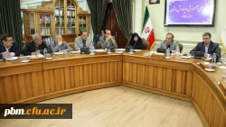 تقدیم ابلاغ ریاست هیأت امنای دانشگاه فرهنگیان استان به استاندار خراسان رضوی در جلسه شورای آموزش و پرورش استان