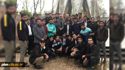 همزمان با روز ملی بزرگداشت عطار نیشابوری انجام شد:
بازدید دانشجویان رشته آموزش زبان و ادبیات فارسی از آرامگاه عطار