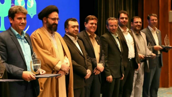 تجلیل از مدیر دانشگاه فرهنگیان خراسان رضوی در آیین نکوداشت یکصدمین سال تربیت معلم