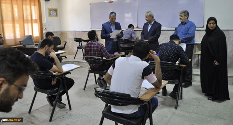 بازدید مدیر کل برنامه ریزی درسی و آموزشی دانشگاه فرهنگیان از حوزه برگزاری امتحانات پردیس شهید بهشتی
