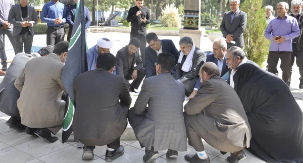 ادای احترام استادان، دانشجویان و کارکنان پردیس شهبد بهشتی به مقام والای شهدا