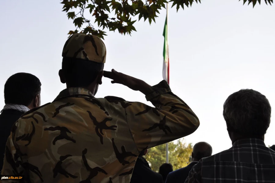 صبحگاه مشترک به مناسبت هفته دفاع مقدس