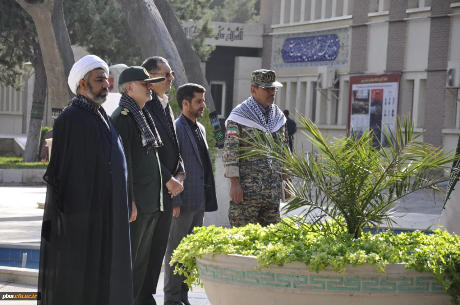 صبحگاه مشترک به مناسبت هفته دفاع مقدس