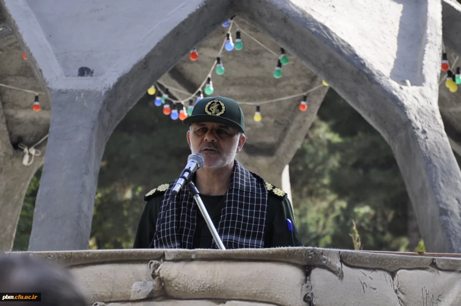 صبحگاه مشترک به مناسبت هفته دفاع مقدس