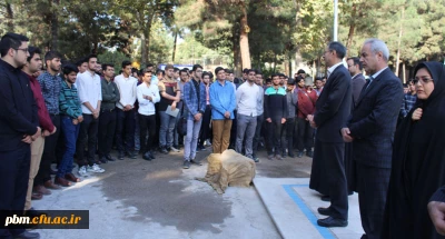با حضور دانشجویان جدیدالورود پردیس شهید بهشتی مشهد برگزار شد:

برگزاری مراسم ادای احترام به شهدا