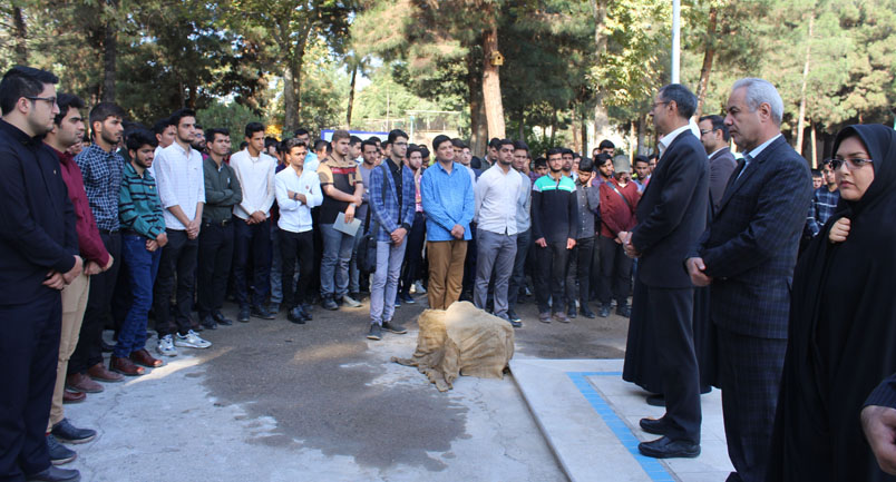 برگزاری مراسم ادای احترام به شهدا