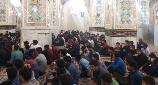 تشرف دانشجویان نوورود پردیس شهید بهشتی به حرم مطهر امام رضا(ع)