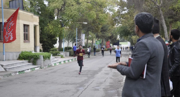 مسابقات دوی استقامت دانشجویان به مناسبت هفته تربیت بدنی