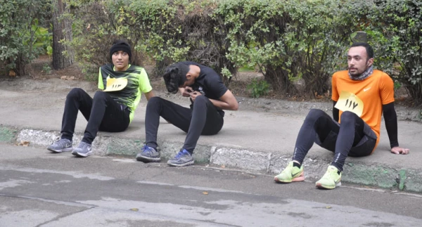 مسابقات دوی استقامت دانشجویان به مناسبت هفته تربیت بدنی