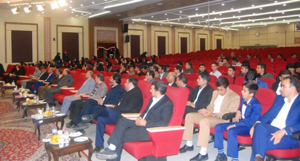 مراسم تقدیر از دانشجومعلمان برگزیده جشنواره ورزشی هفته تربیت بدنی