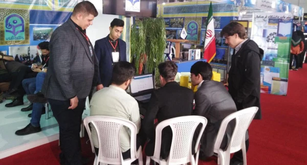 حضور مسئولان، استادان و دانشجویان پردیس شهید بهشتی در غرفه دانشگاه فرهنگیان 