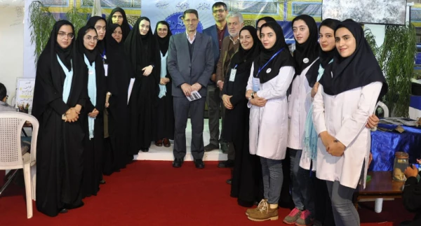 حضور مسئولان، استادان و دانشجویان پردیس شهید بهشتی در غرفه دانشگاه فرهنگیان 