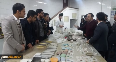به همت انجمن علمی دانشجویی شیمی انجام شد:

بازدید گروهی از دانشجویان پردیس شهید بهشتی از شرکت لعاب مشهد