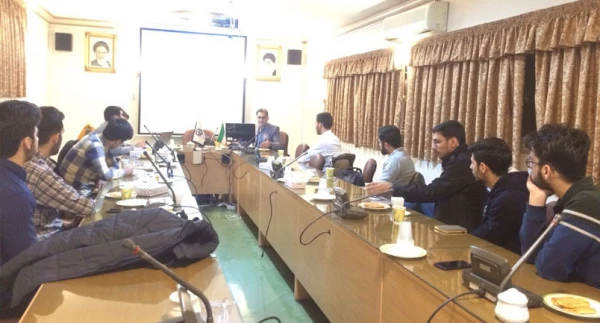 کارگاه آموزشی روش تدریس کتاب تفکر و سواد رسانه ای